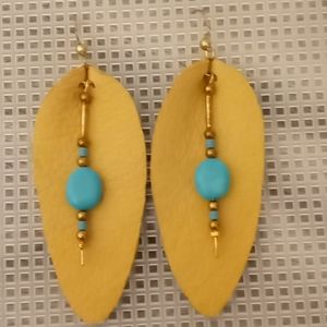 Teardrop earrings